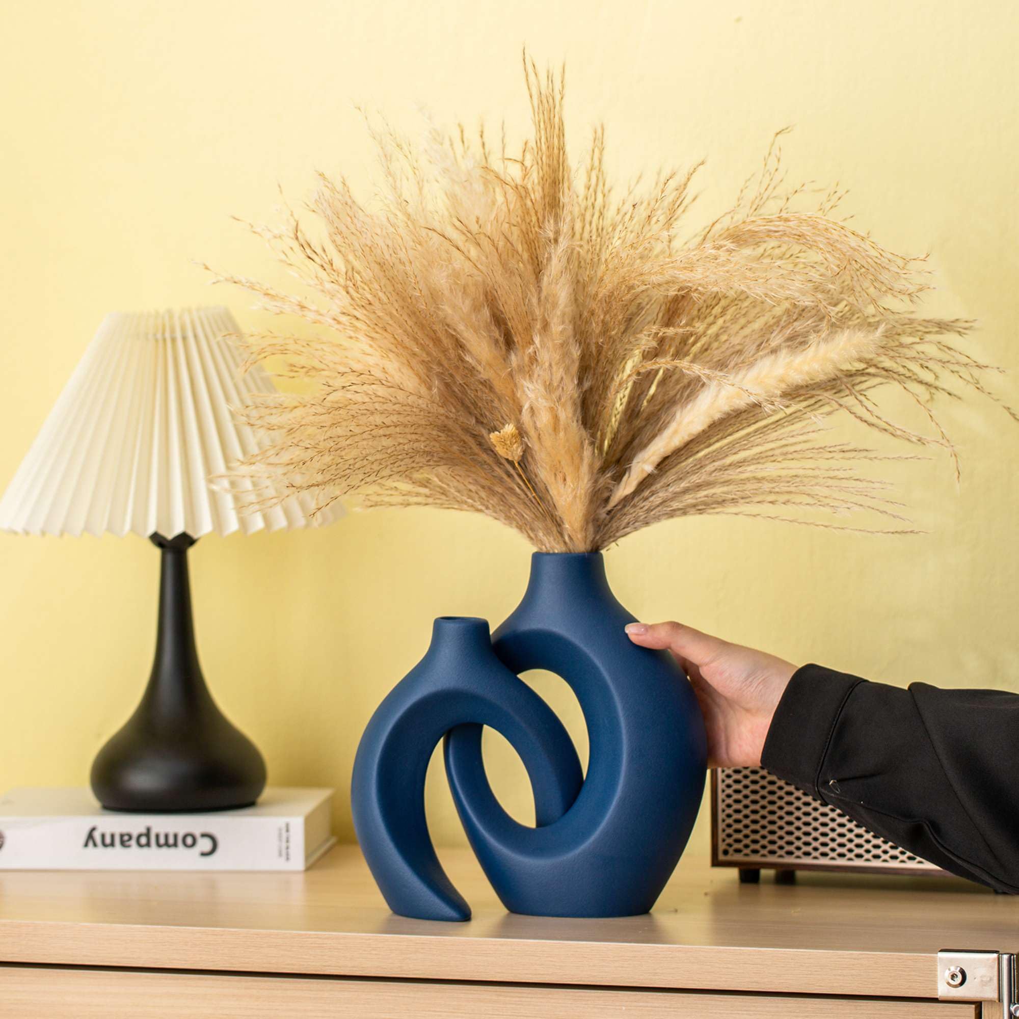 Snuggle Hollow Ceramic Vases